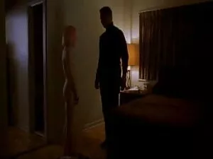 Belle jeune reine la ...