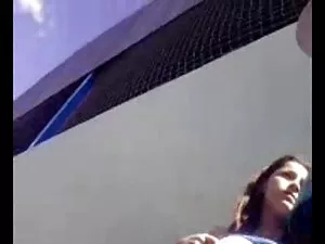Deux putes léchant l ...